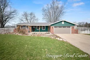 611 71st St SE, Grand Rapids, MI 49548 - Photo 2