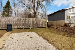 2 Faust Ct, Ann Arbor, MI 48108 - Photo 32