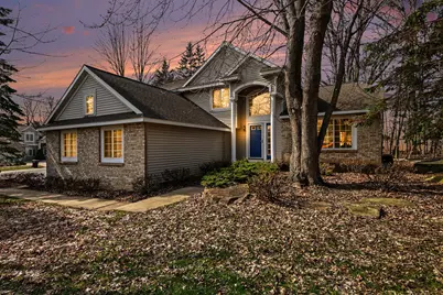 3589 Meadow Grove Drive, Kentwood, MI 49512 - Photo 2