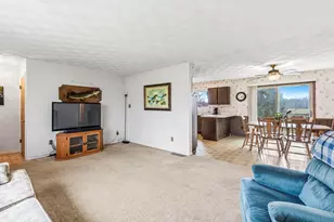 843 Vinewood Dr, Mendon, MI 49072 - Photo 6