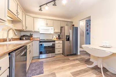 530 Liberty Pointe Drive #65, Ann Arbor, MI 48103 - Photo 2