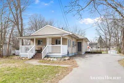 622 N Washington Street, Lowell, MI 49331 - Photo 2