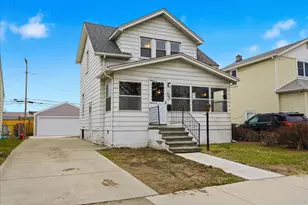 352 E Goulson Ave, Hazel Park, MI 48030 - Photo 2