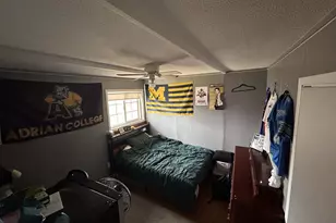 112 Renfrew Ave, Adrian, MI 49221 - Photo 10