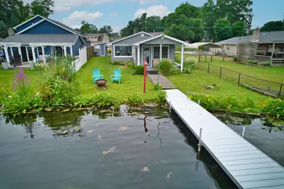 70041 Beach Drive, Edwardsburg, MI 49112 - Photo 4