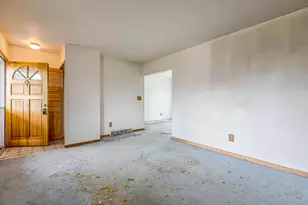 635 Dellwood Dr, Ann Arbor, MI 48103 - Photo 6