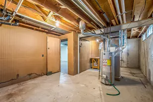 635 Dellwood Dr, Ann Arbor, MI 48103 - Photo 26