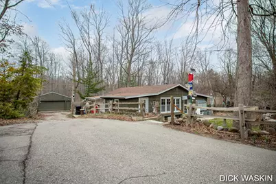 838 Mason Street, Saugatuck, MI 49453 - Photo 2