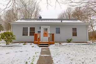 339 N Marshall Ave, Marshall, MI 49068 - Photo 2