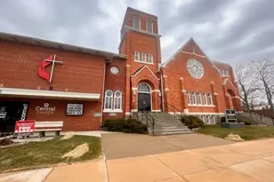 912 4th Ave, Lake Odessa, MI 48849 - Photo 1