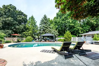 2585 Lake Bluff Terrace, Saint Joseph, MI 49085 - Photo 10