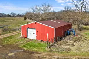 8591 Reading Rd E, Pittsford, MI 49271 - Photo 4