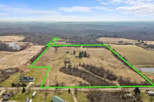 8591 Reading Rd E, Pittsford, MI 49271 - Photo 2