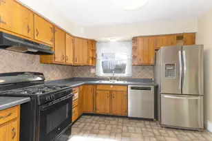 10121 S Sprinkle Rd, Vicksburg, MI 49097 - Photo 4