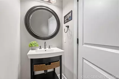 564 Blackstone Street, Holland, MI 49423 - Photo 30