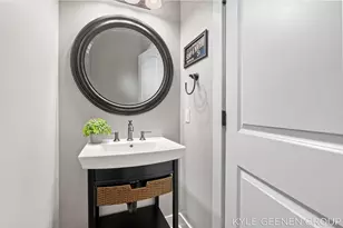 564 Blackstone St, Holland, MI 49423 - Photo 30