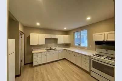 925 S Holmes Street, Lansing, MI 48912 - Photo 6