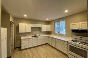 925 S Holmes St, Lansing, MI 48912 - Photo 6