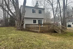 278 E Peterson Dr, Brighton, MI 48114 - Photo 2