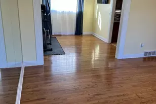 26429 Wilson Dr, Dearborn Heights, MI 48127 - Photo 8