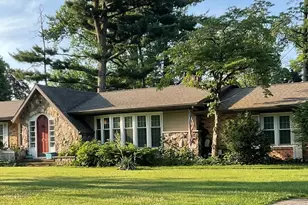 81 Maple Ln, Coldwater, MI 49036 - Photo 2