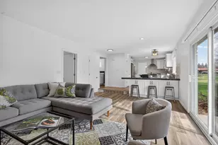 837 Thorntree Blvd, Jackson, MI 49203 - Photo 12