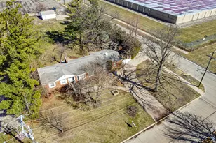 26204 Doxtator St, Dearborn Heights, MI 48127 - Photo 12