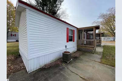 310 Kristy Jo Street, Cadillac, MI 49601 - Photo 4