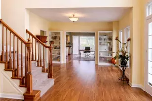 5428 Lohr Lake Dr, Ann Arbor, MI 48108 - Photo 4