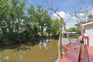 222 E Mill St, Hastings, MI 49058 - Photo 2