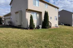 6388 Sadie Ln, Van Buren Township, MI 48111 - Photo 4