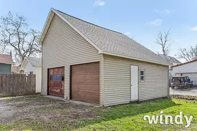 329 Elm Street, Watervliet, MI 49098 - Photo 22