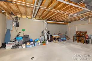 7532 Waterline Dr, Allendale, MI 49401 - Photo 34