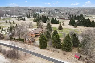 4616 84th St SE, Caledonia, MI 49316 - Photo 6