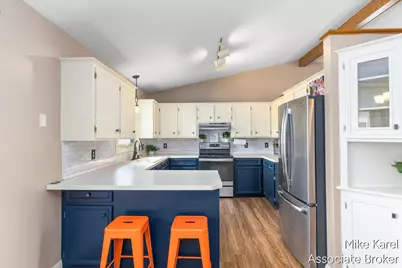 3829 Black Creek Drive, Hudsonville, MI 49426 - Photo 8