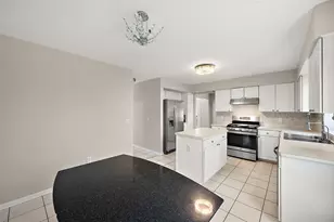 28849 Hearthstone Dr, Novi, MI 48377 - Photo 2