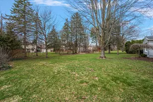 2456 Lost Tree Way, Bloomfield Hills, MI 48304 - Photo 10
