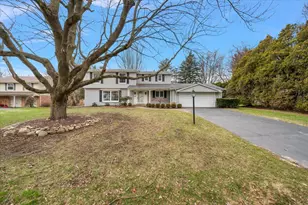 2456 Lost Tree Way, Bloomfield Hills, MI 48304 - Photo 4