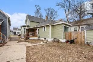 239 E Isabella Ave, Muskegon, MI 49442 - Photo 4