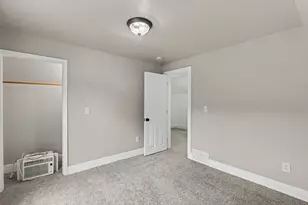 239 E Isabella Ave, Muskegon, MI 49442 - Photo 26