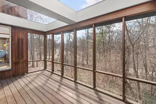 374 Hilldale Dr, Ann Arbor, MI 48105 - Photo 20