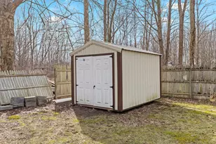 35081 Sweet Lake Dr, Gobles, MI 49055 - Photo 26