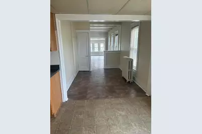 439 W Columbia Avenue, Battle Creek, MI 49014 - Photo 2