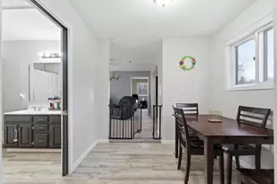 2428 Edgewood Dr, Kalamazoo, MI 49008 - Photo 8