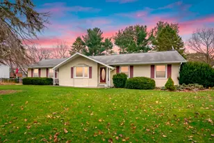 1809 Whitegate Ln, Kalamazoo, MI 49009 - Photo 2