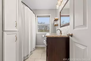 2226 Greenview Dr SW, Wyoming, MI 49519 - Photo 28