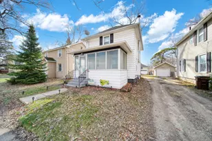 414 N Pleasant St, Jackson, MI 49202 - Photo 1