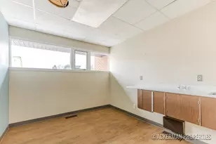 4260 Plainfield Ave NE, Grand Rapids, MI 49525 - Photo 6