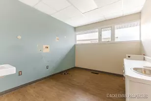 4260 Plainfield Ave NE, Grand Rapids, MI 49525 - Photo 8