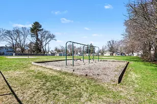 911 Hickory St, Niles, MI 49120 - Photo 24